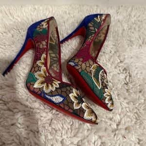 Christian Louboutin in Spring 🌸🌺💐💙